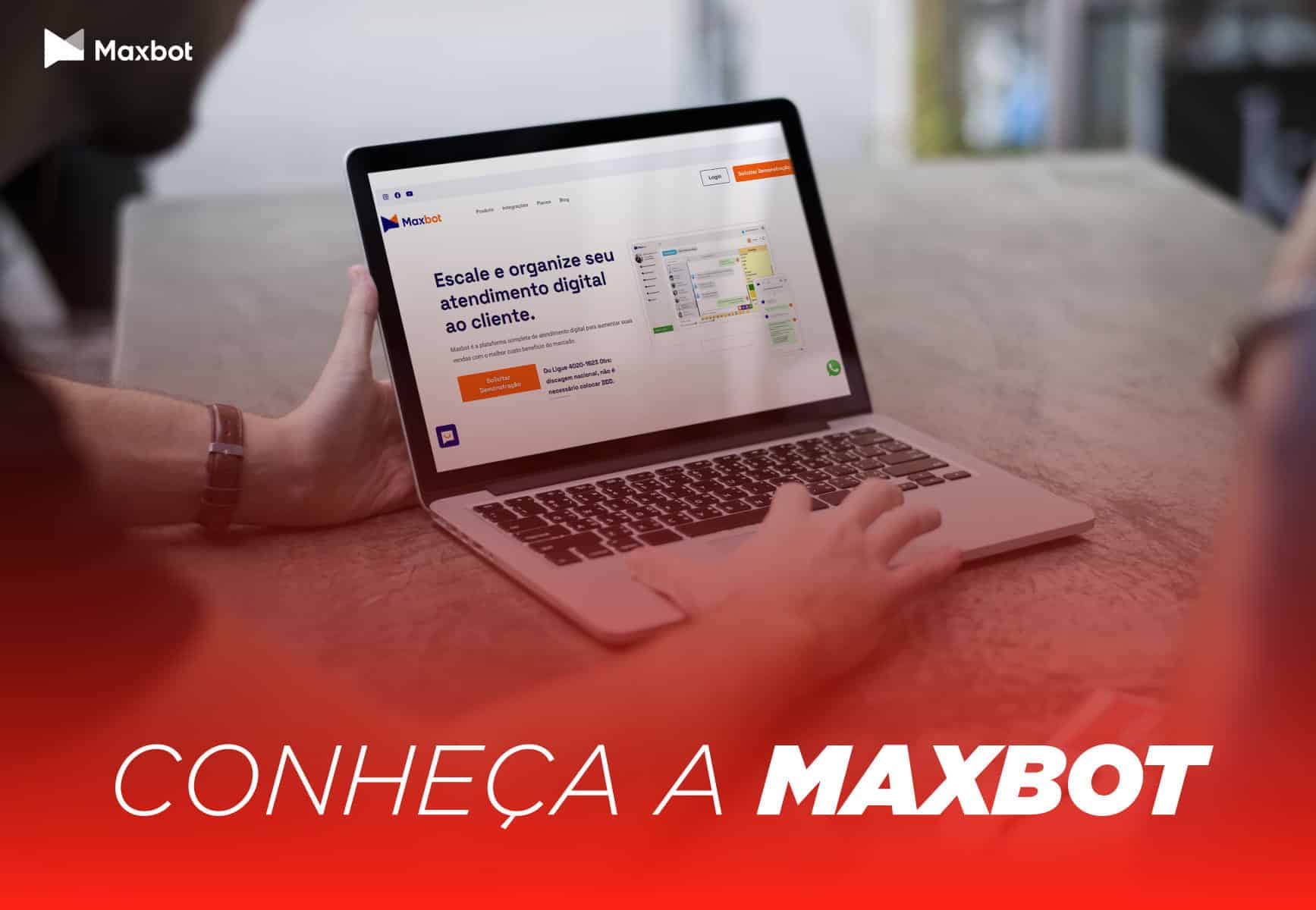 Página da Maxbot aberta em notebook